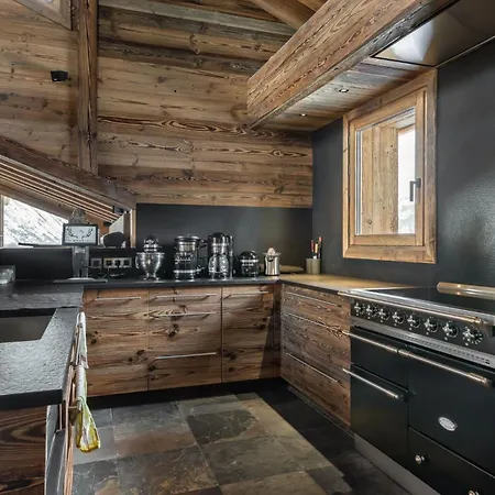 Alpine Crown Luxury Chalet Escape In St. Anton アパート